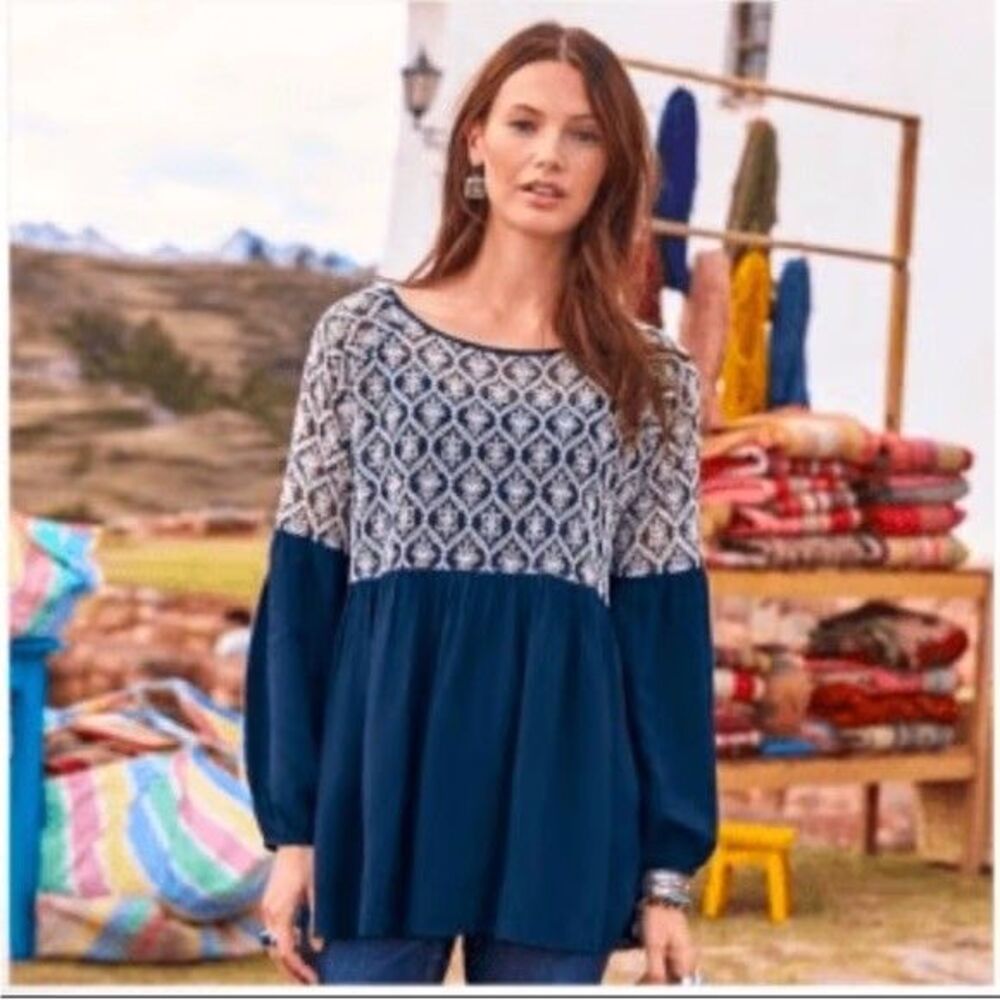 Sundance Navy Blue Embroidered‎ Lantern Sleeve Blouse Boho Coastal Beachy Top L